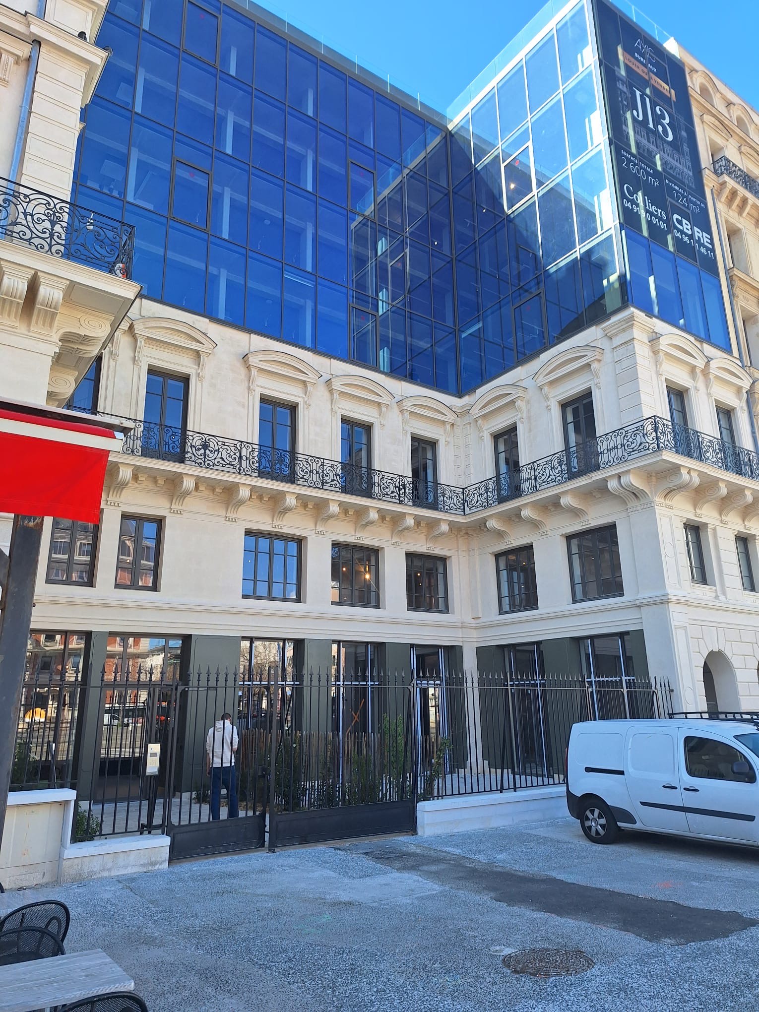 Chantier d'exception : des menuiseries sur-mesure au coeur de Marseille