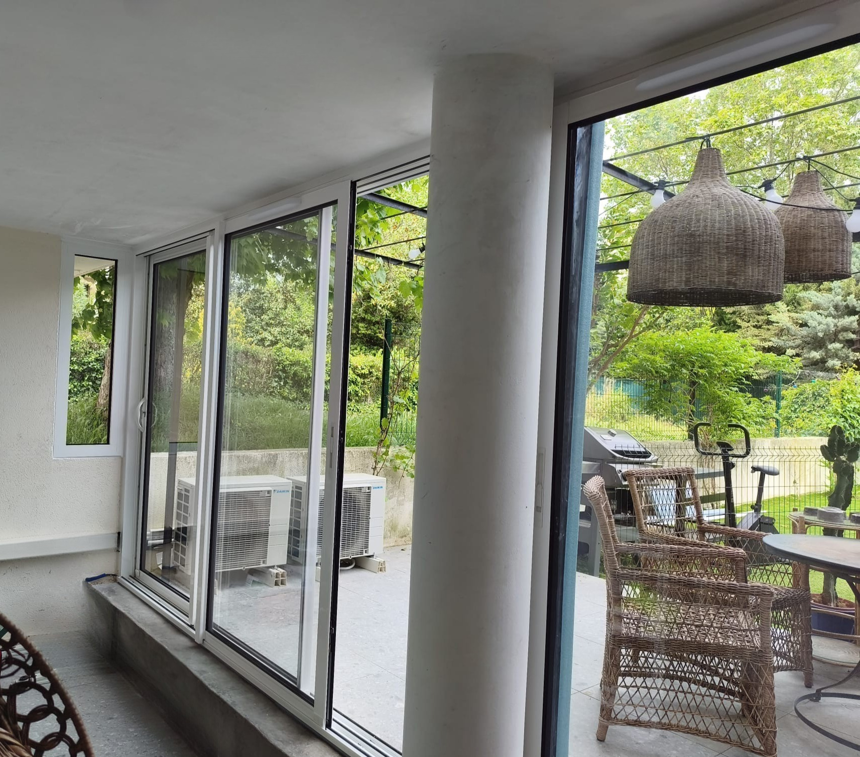 Fermeture de terrasse à Marseille : une transformation sur mesure en aluminium